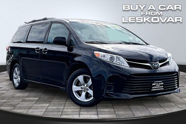 2020 Toyota Sienna LE 7-Passenger FWD with Auto-A