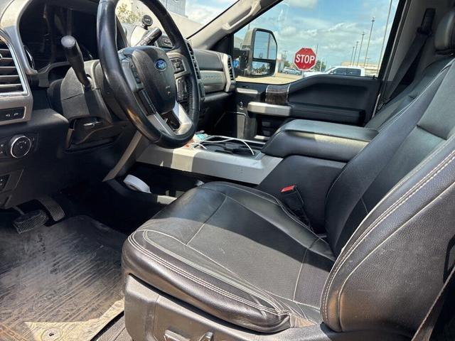 2017 Ford Super Duty F-350 DRW Lariat