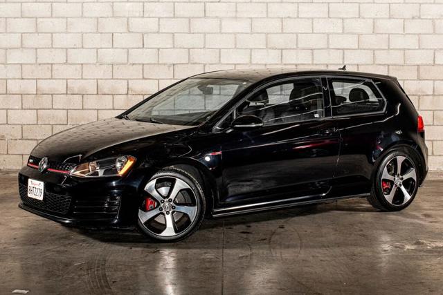 2015 Volkswagen Golf GTI 2.0T SE 2-Door FWD
