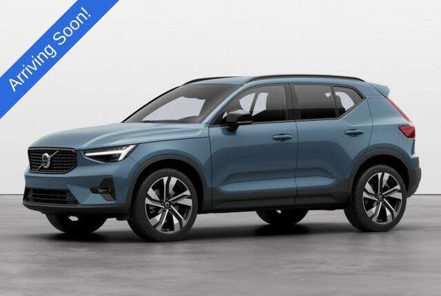 2023 Volvo XC40 B5 Plus Dark Theme AWD
