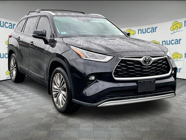 2022 Toyota Highlander Platinum
