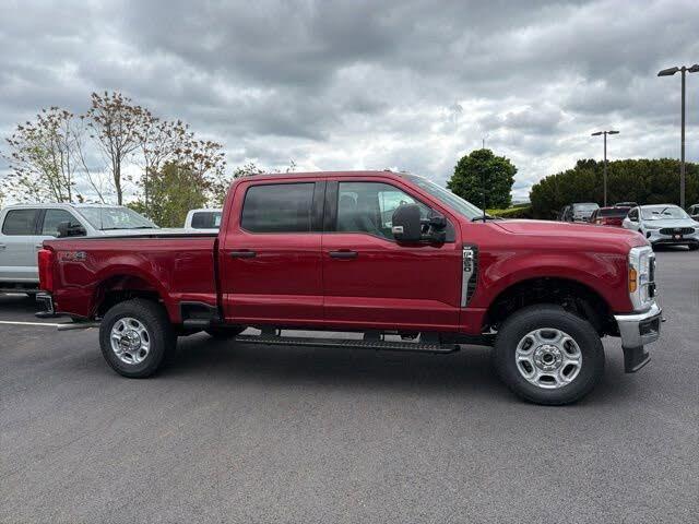 2026 Ford Super Duty F-350 SRW XLT