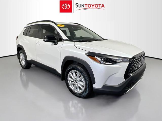 2025 Toyota Corolla Cross LE FWD