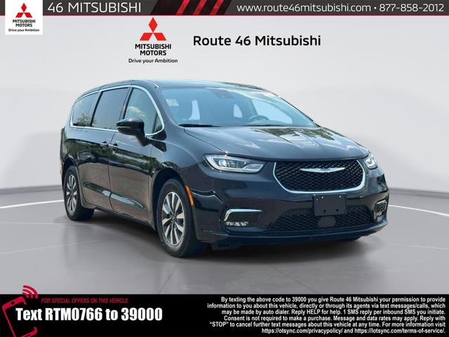 2024 Chrysler Pacifica Hybrid Select