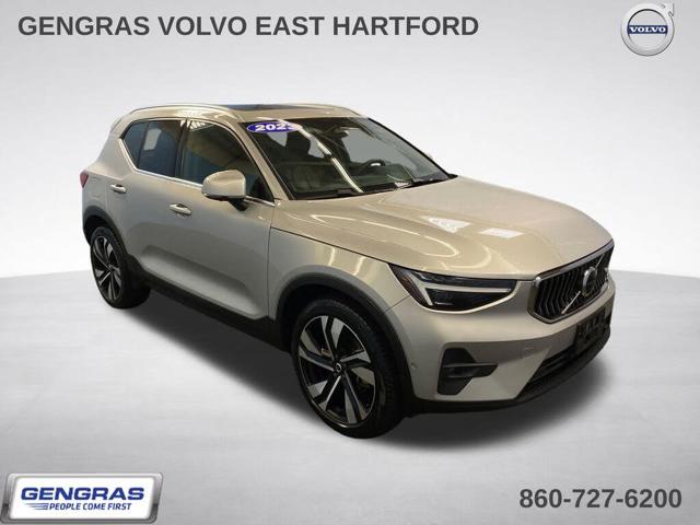 2023 Volvo XC40 B5 Ultimate Bright Theme AWD