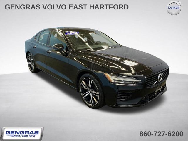 2022 Volvo S60 Recharge T8 R-Design Expression