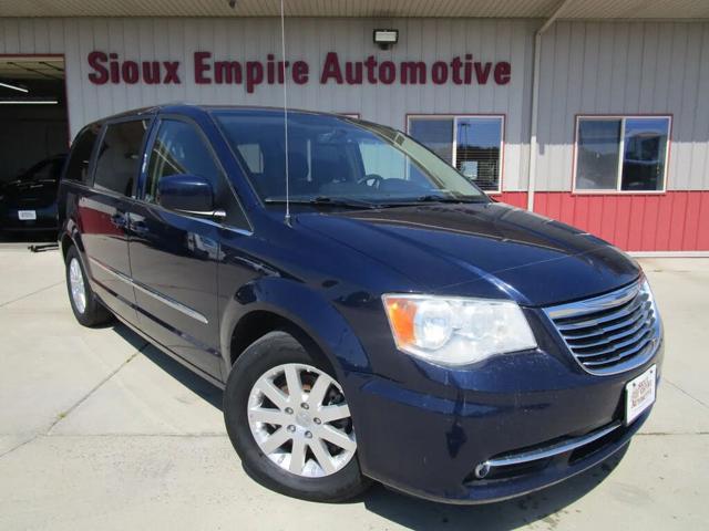 2014 Chrysler Town and Country Touring