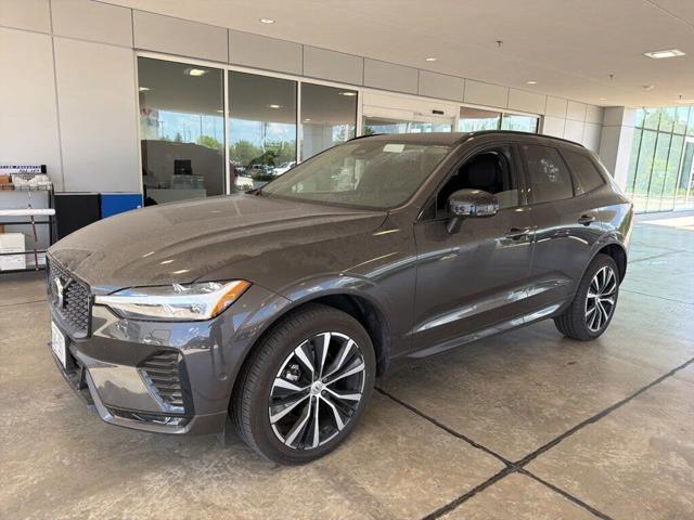 2025 Volvo XC60 B5 Plus Dark Theme AWD
