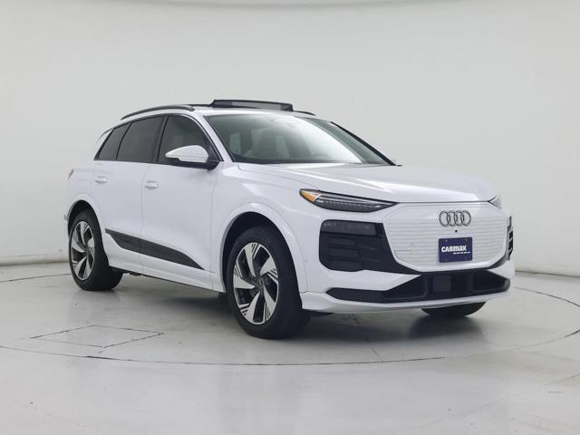 2025 Audi Q6 e-tron quattro Premium Plus