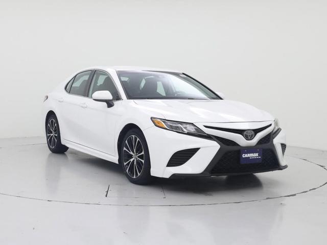 2019 Toyota Camry SE FWD