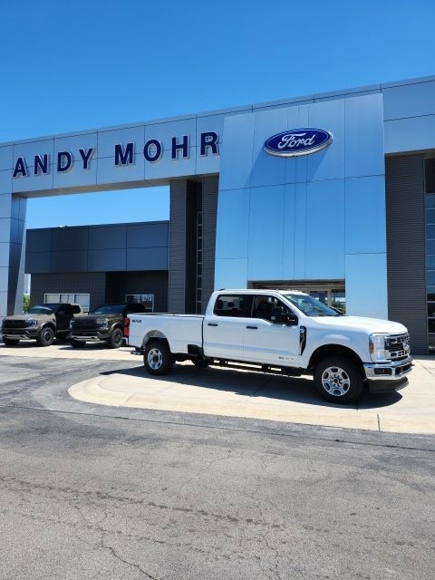 2026 Ford Super Duty F-350 SRW XLT