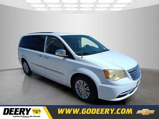 2015 Chrysler Town and Country Touring-L