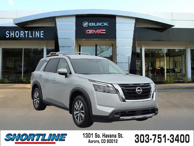 2025 Nissan Pathfinder SL