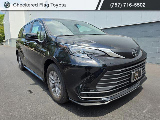 2026 Toyota Sienna LE 8-Passenger FWD
