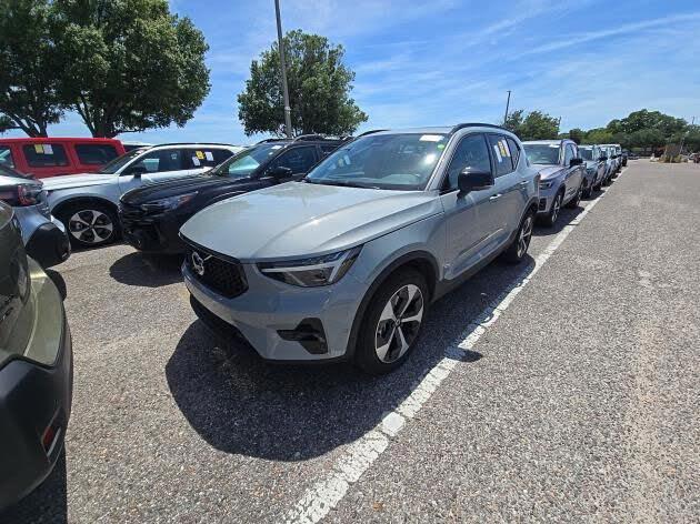 2026 Volvo XC40 B5 Plus AWD