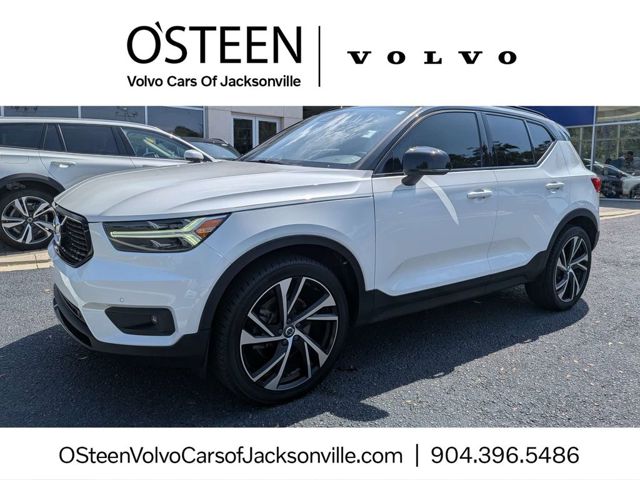 2020 Volvo XC40 T4 R-Design