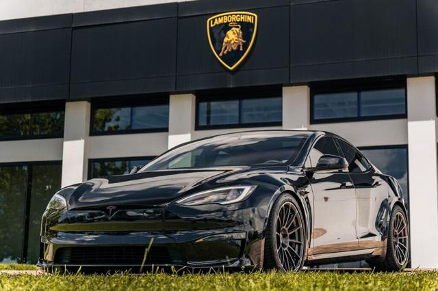 2023 Tesla Model S Plaid