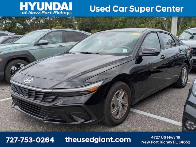 2025 Hyundai Elantra SE FWD
