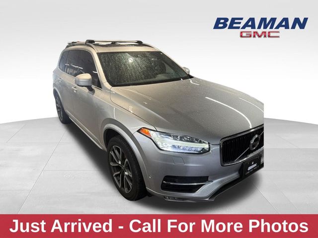 2018 Volvo XC90 T6 Momentum