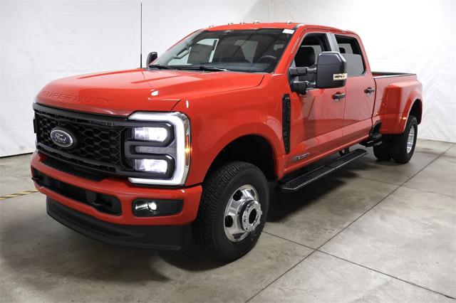 2026 Ford Super Duty F-350 DRW XL