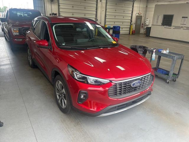 2025 Ford Escape Platinum AWD