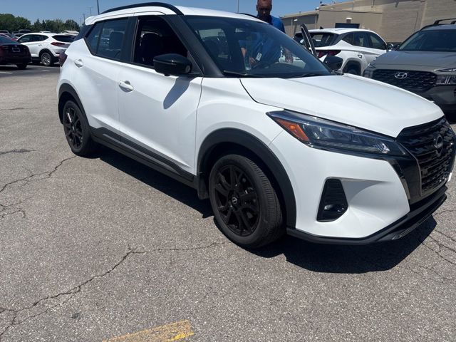 2024 Nissan Kicks SR FWD