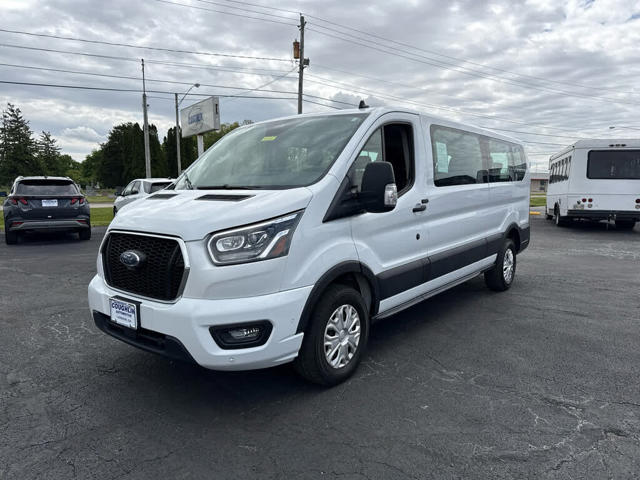 2023 Ford Transit Passenger Wagon 350 XLT Low Roof LB RWD