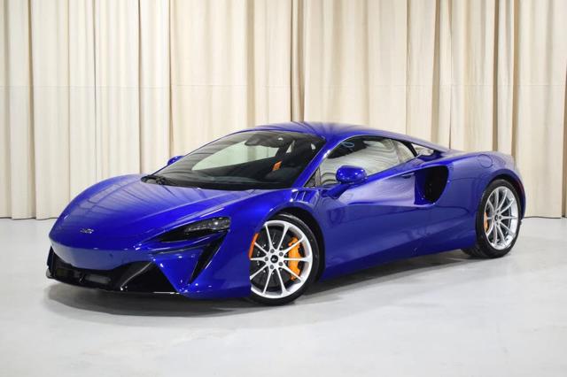 2026 McLaren Artura Base