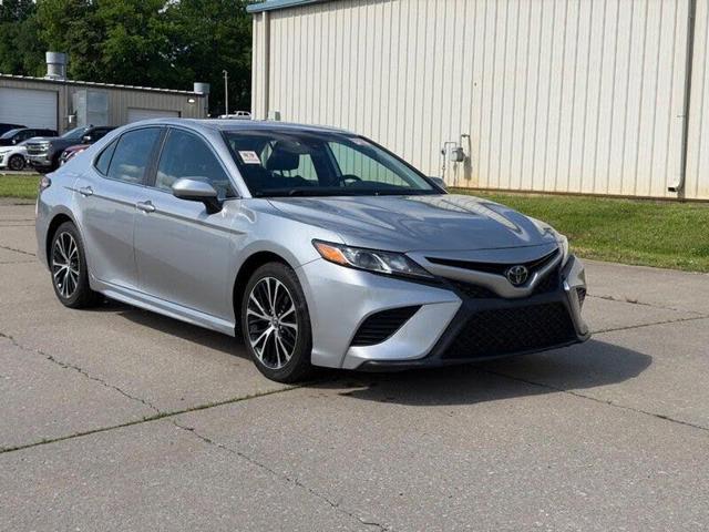 2019 Toyota Camry SE FWD