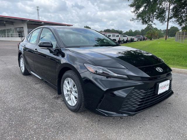2026 Toyota Camry LE FWD
