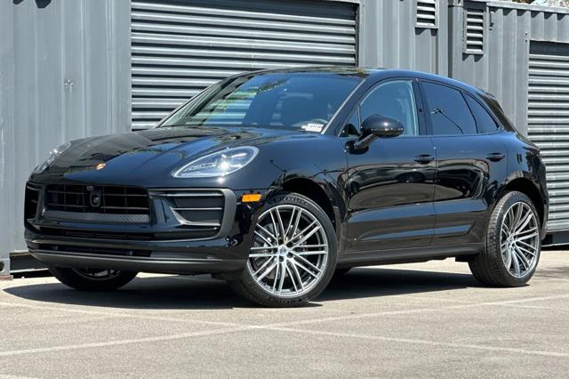 2026 Porsche Macan AWD