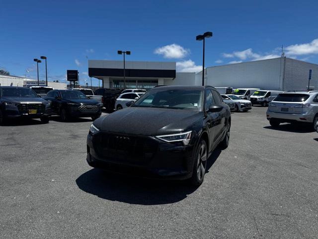 2023 Audi e-tron quattro Premium Plus