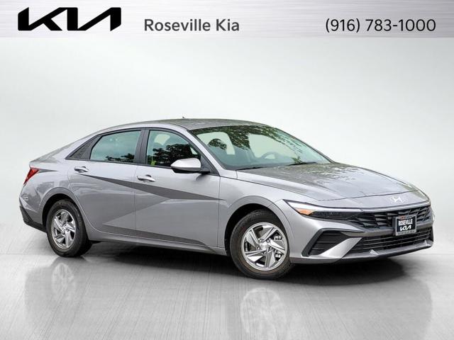 2025 Hyundai Elantra SE FWD