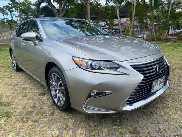 2016 Lexus ES 300h Base
