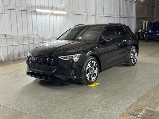 2021 Audi e-tron quattro Premium