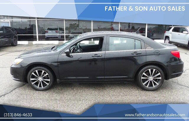 2013 Chrysler 200 Touring