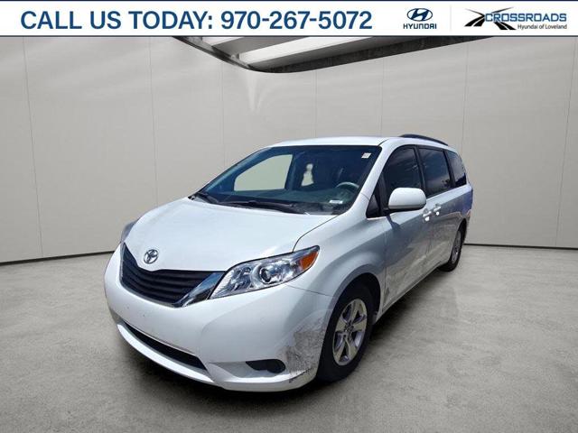 2013 Toyota Sienna LE 7-Passenger
