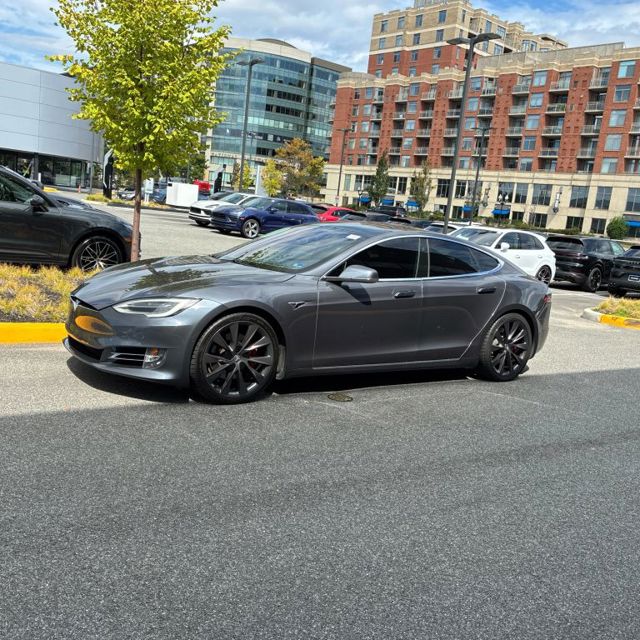 2021 Tesla Model S Performance