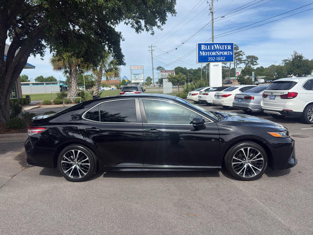 2019 Toyota Camry SE FWD
