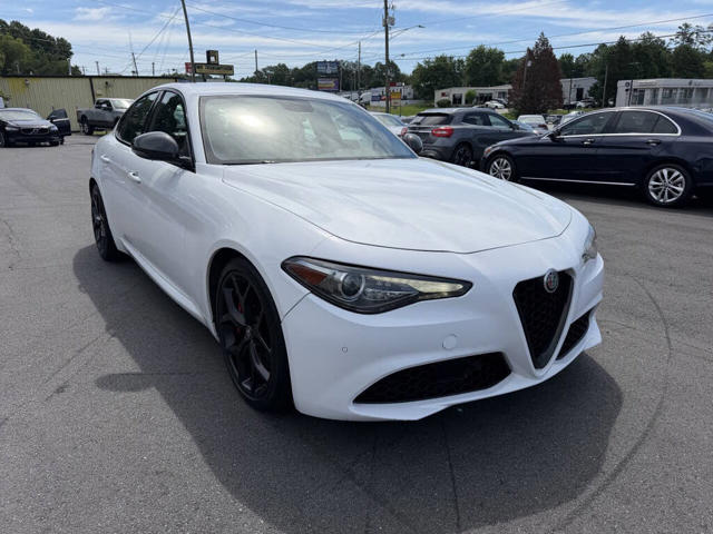 2019 Alfa Romeo Giulia Sport