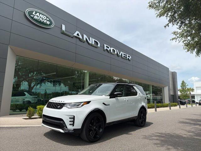 2025 Land Rover Discovery P360 Dynamic SE AWD