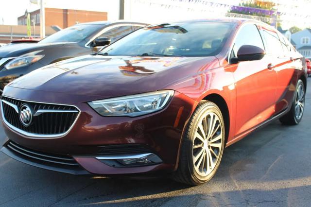 2019 Buick Regal Sportback Essence