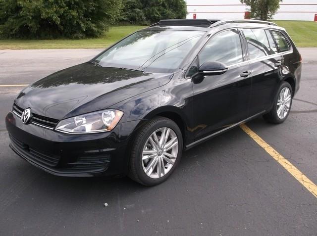 2016 Volkswagen Golf SportWagen S