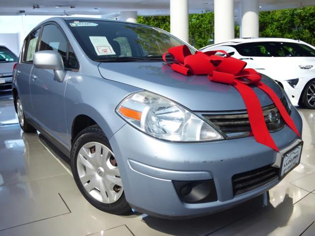 2011 Nissan Versa 1.8 S Hatchback