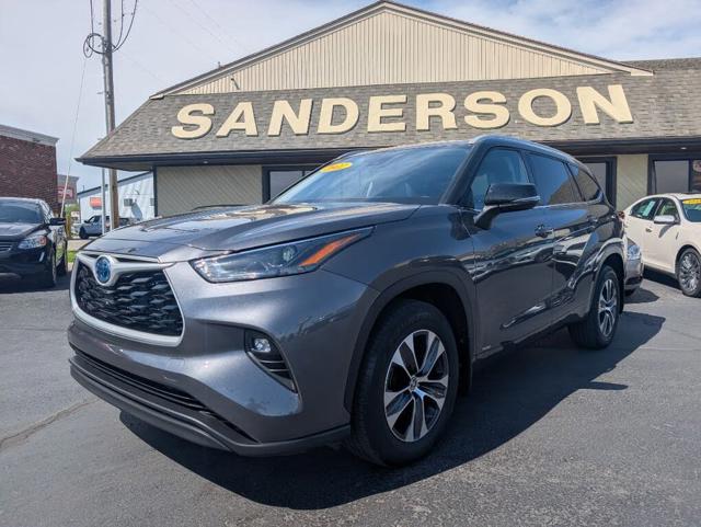 2022 Toyota Highlander Hybrid XLE