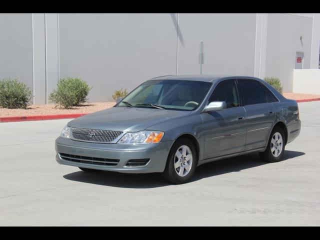 2000 Toyota Avalon XL