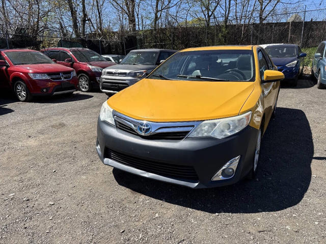 2013 Toyota Camry Hybrid XLE FWD