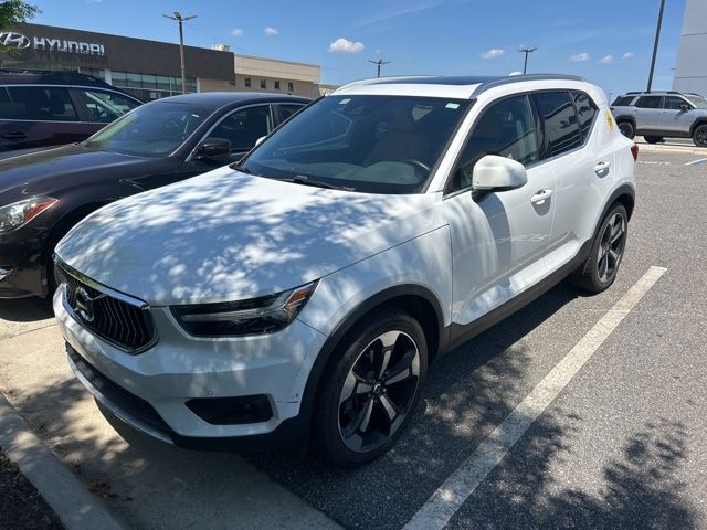2019 Volvo XC40 T5 Inscription AWD