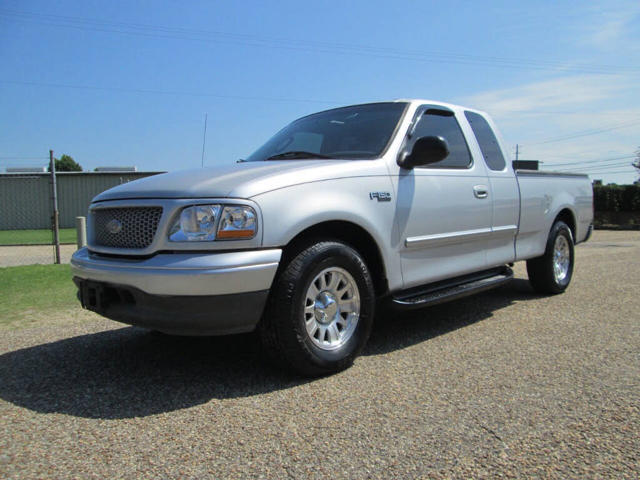 2002 Ford F-150 XLT