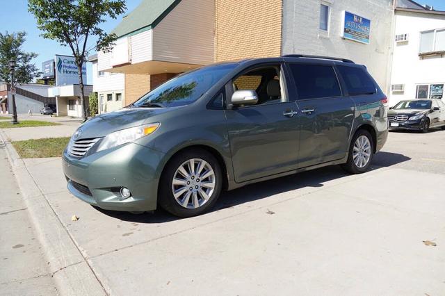 2014 Toyota Sienna Limited 7-Passenger